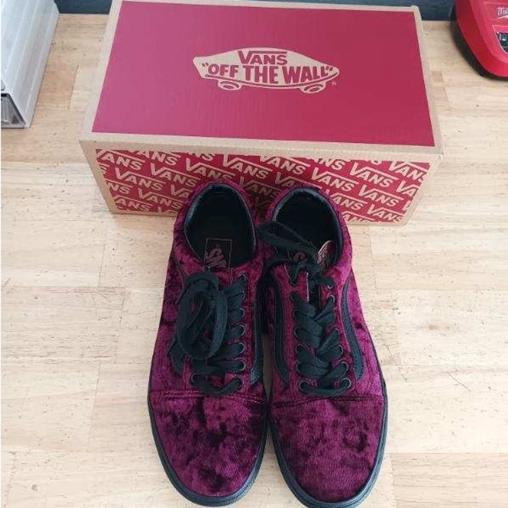 Velvet shoes